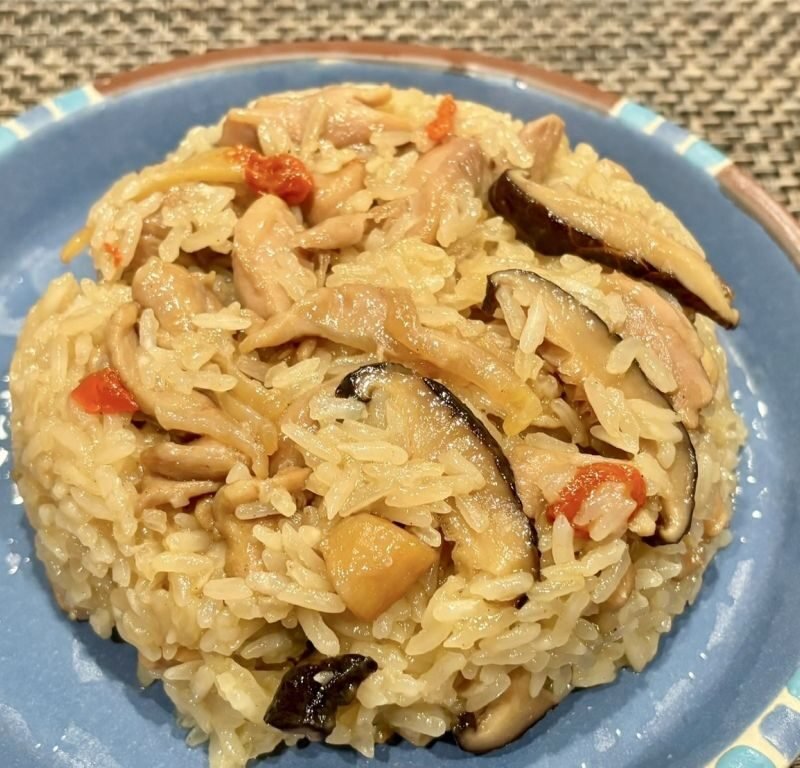 干貝香菇枸杞麻油雞油飯